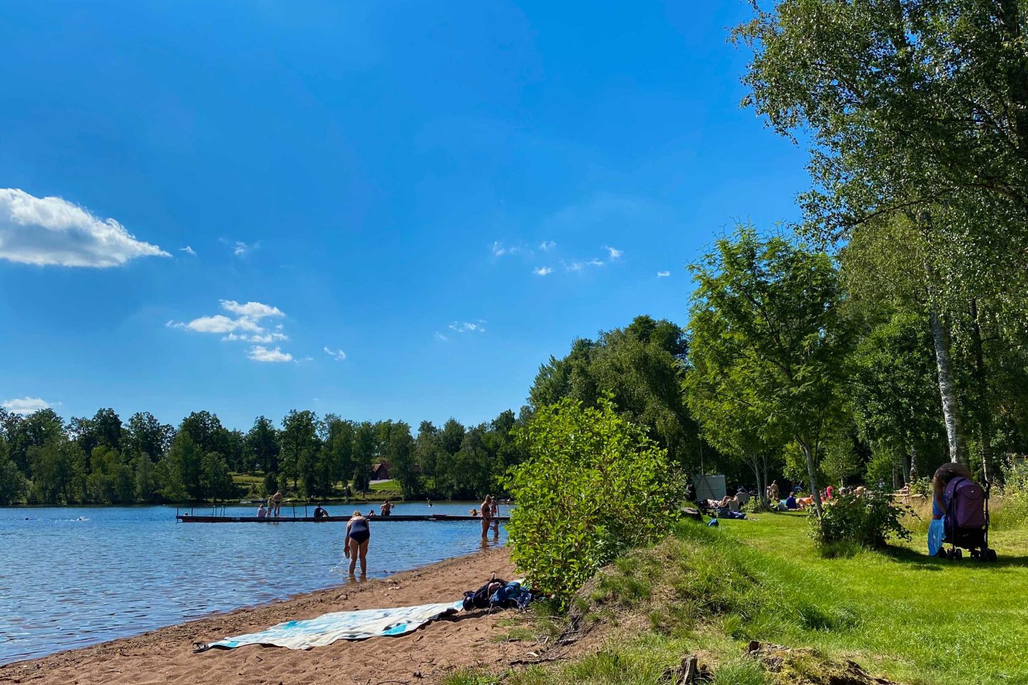Strand och bad vid Mycklaflon